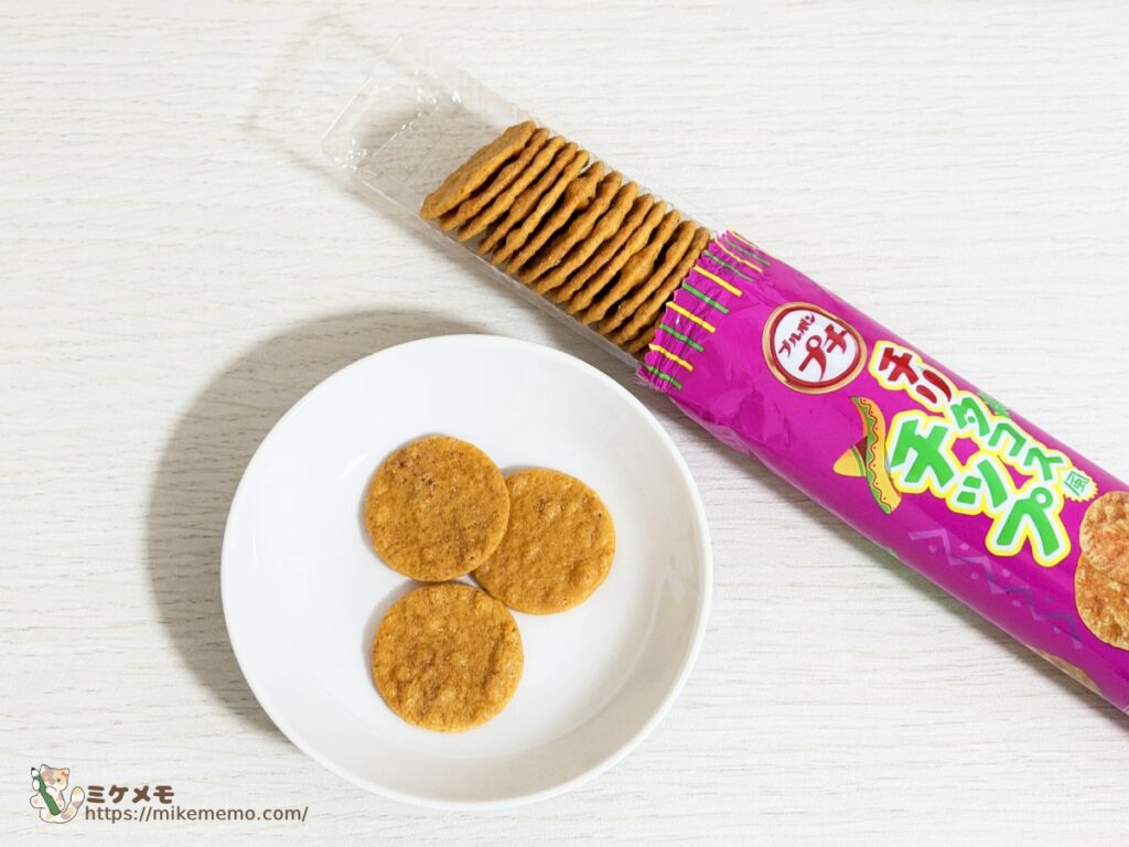 ブルボン プチチリタコス風チップのパッケージと皿に盛り付けた中身