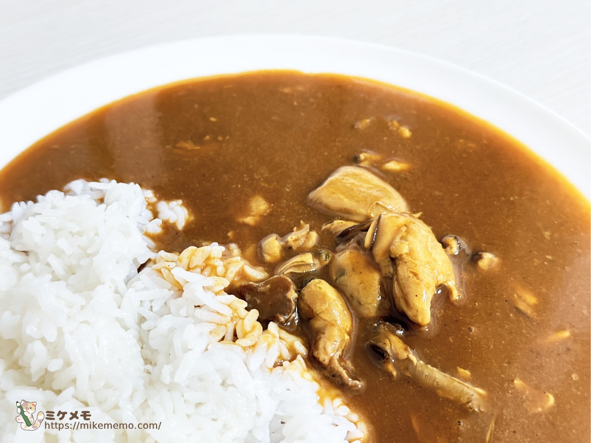 カレーの中に入っていた牡蠣のアップ