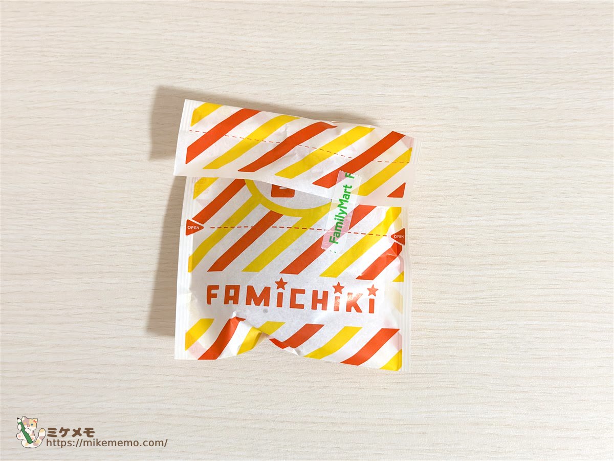 ファミチキ（ごま山椒味）が入ったファミチキの袋