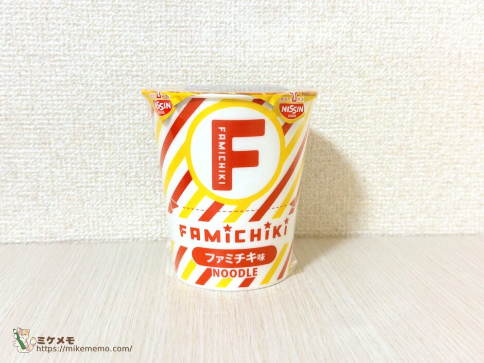 ファミチキ味ヌードルのパッケージ正面