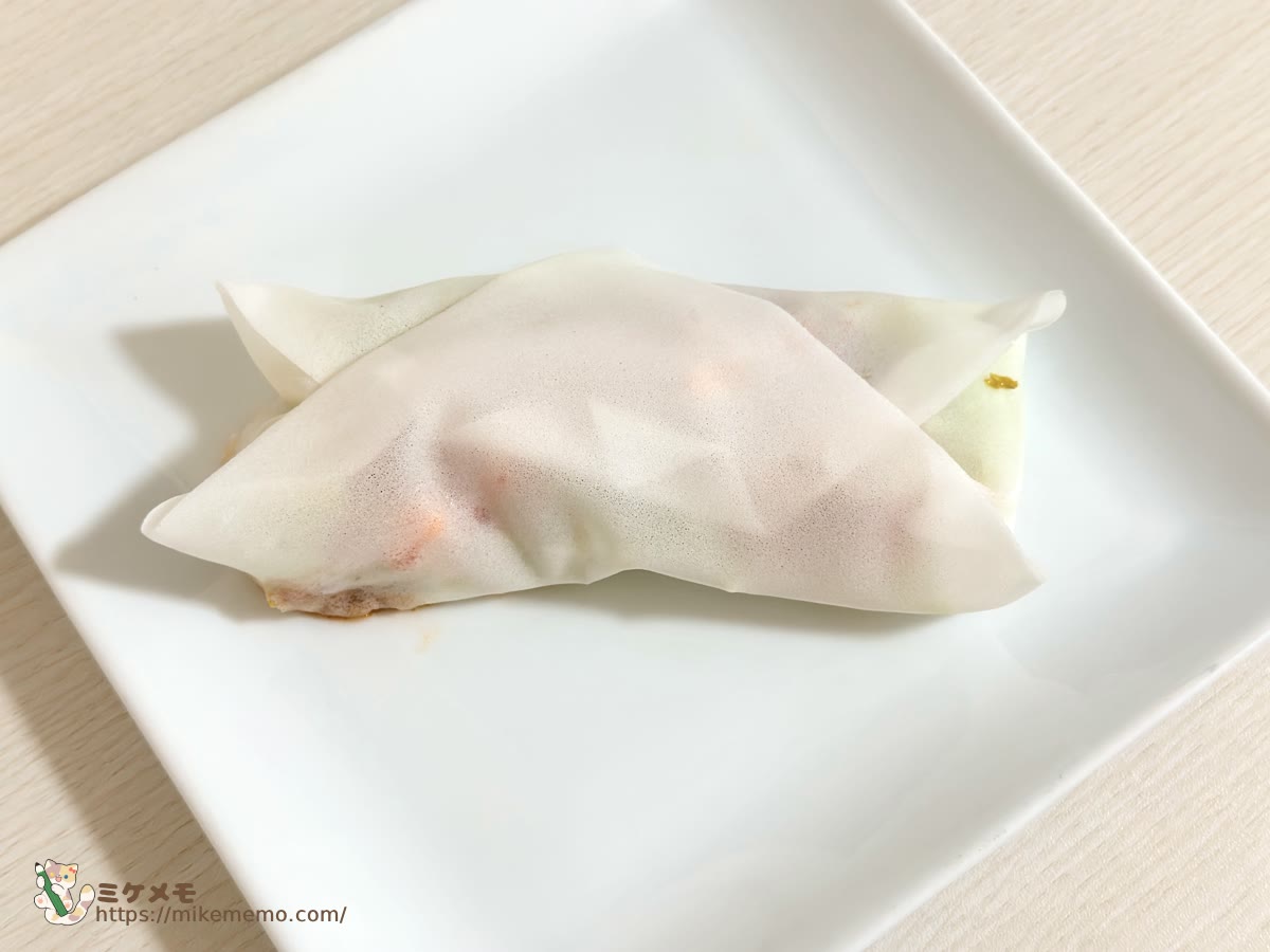 具材を包んだお米のトルティーヤ