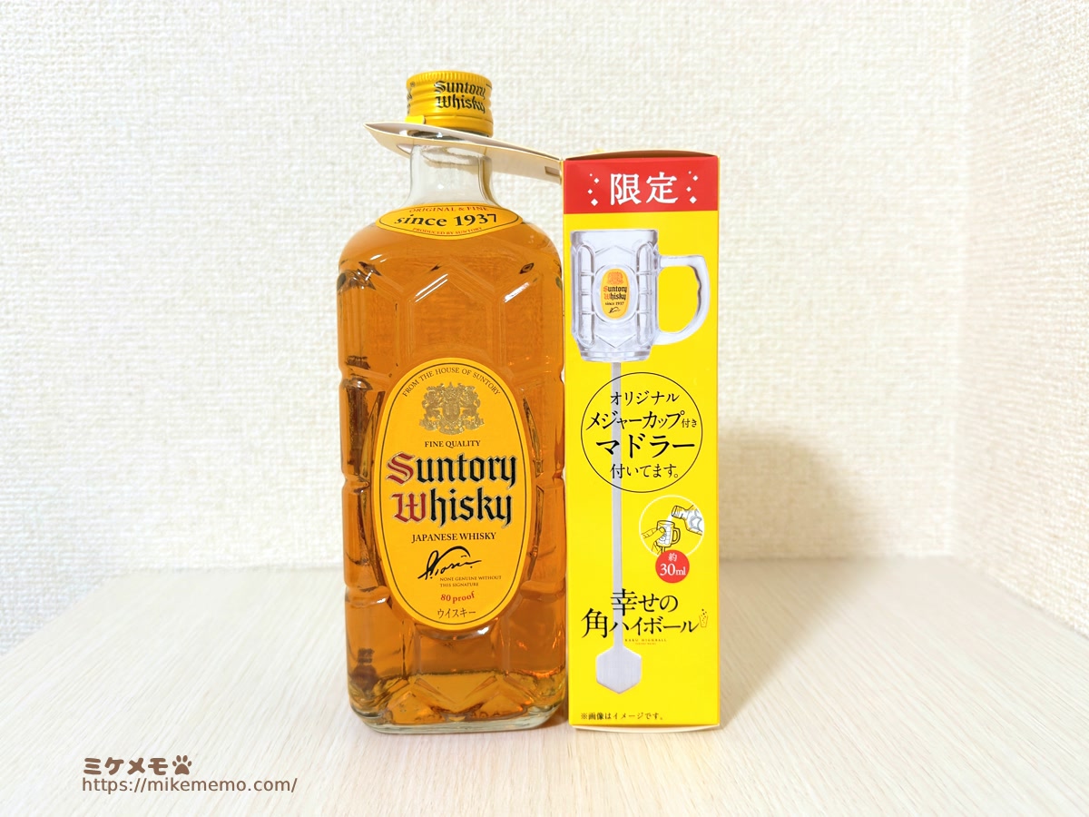 サントリー角瓶と計量カップ付きマドラーの箱